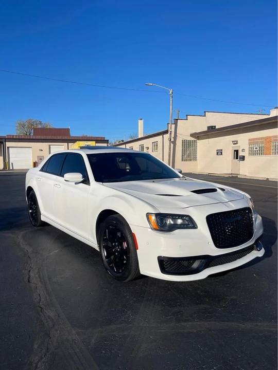 2015 Chrysler 300 (2005-2023) - Image 3 of 12