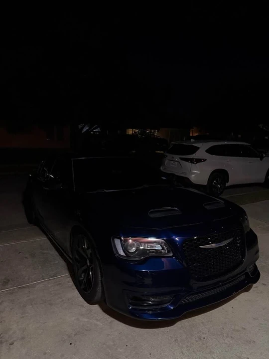 2015 Chrysler 300 (2005-2023) - Image 4 of 4