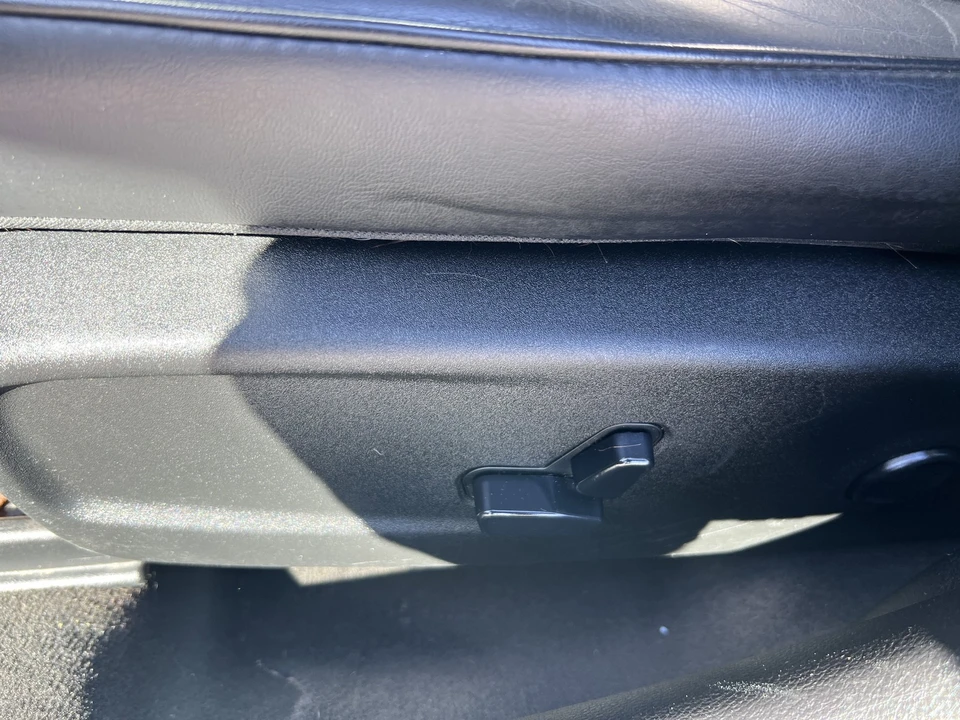 2015 Chrysler 300 (2005-2023) - Image 16 of 21