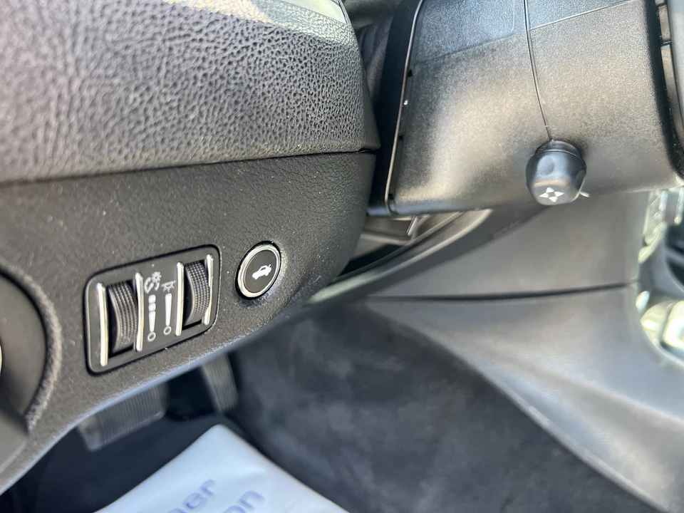 2015 Chrysler 300 (2005-2023) - Image 17 of 21