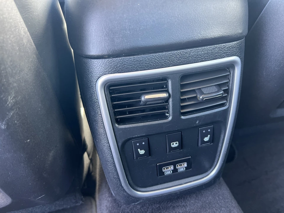 2015 Chrysler 300 (2005-2023) - Image 10 of 21