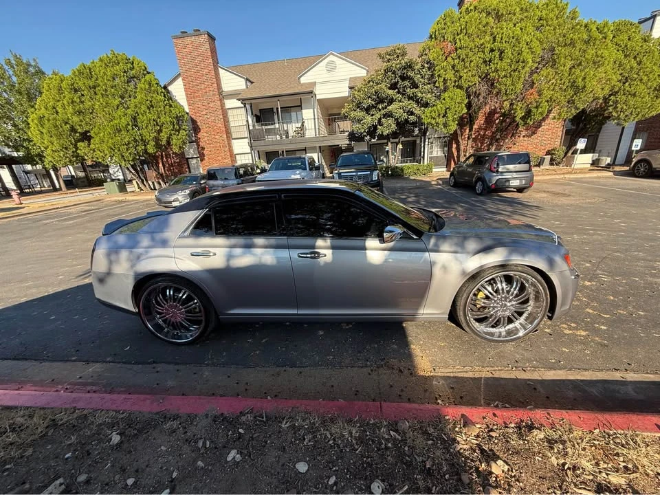 2015 Chrysler 300 (2005-2023) - Image 2 of 6