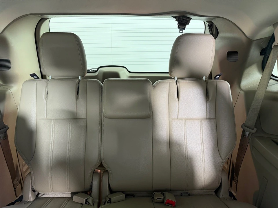 2015 Chrysler Town & Country - Image 17 of 21