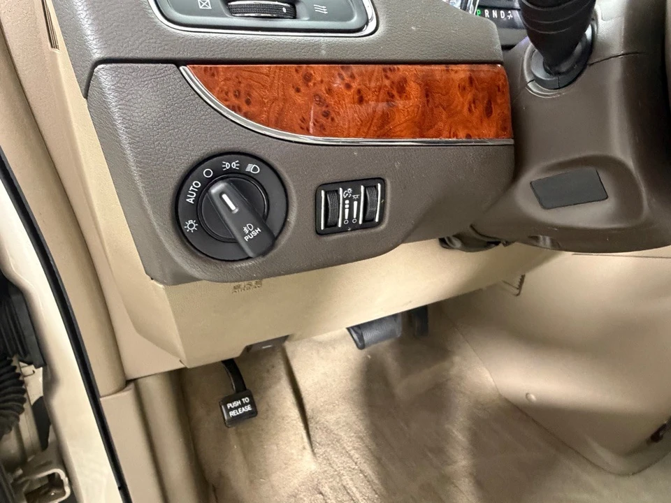 2015 Chrysler Town & Country - Image 11 of 21