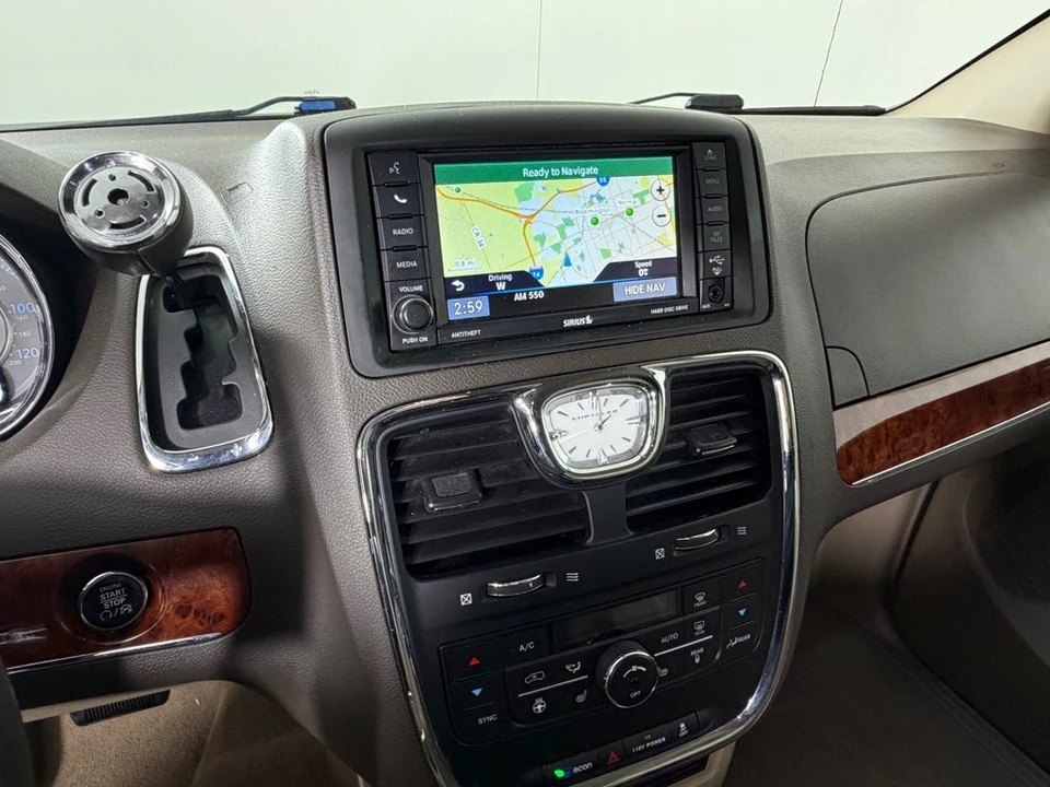 2015 Chrysler Town & Country - Image 13 of 21