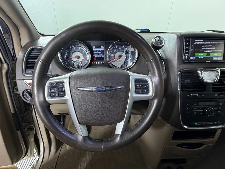 2015 Chrysler Town & Country - Image 12 of 21