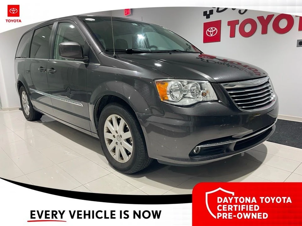 2015 Chrysler Town & Country - Image 10 of 10