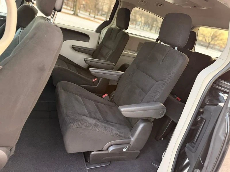 2015 Chrysler Town & Country - Image 12 of 12