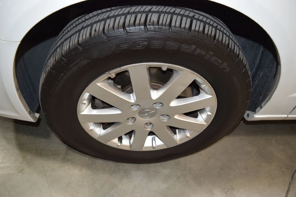2015 Chrysler Town & Country - Image 13 of 21