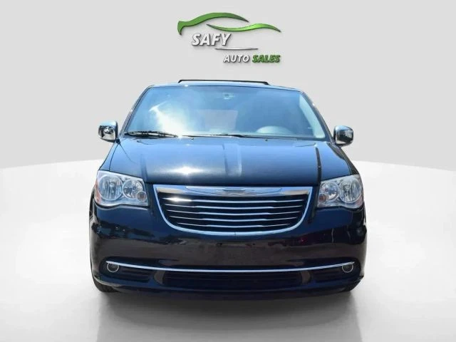 2015 Chrysler Town & Country - Image 8 of 21