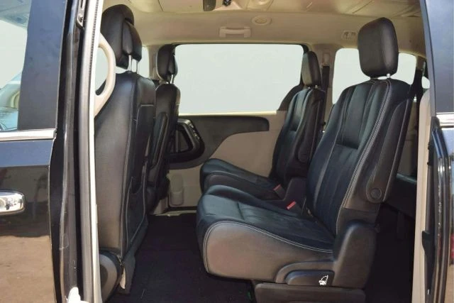 2015 Chrysler Town & Country - Image 21 of 21