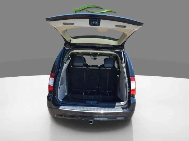 2015 Chrysler Town & Country - Image 11 of 21