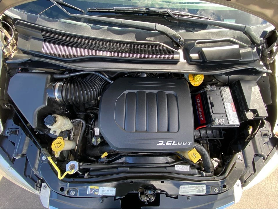 2015 Chrysler Town & Country - Image 11 of 20