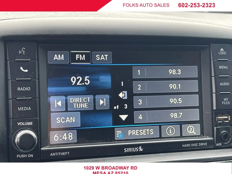 2015 Chrysler Town & Country - Image 13 of 17