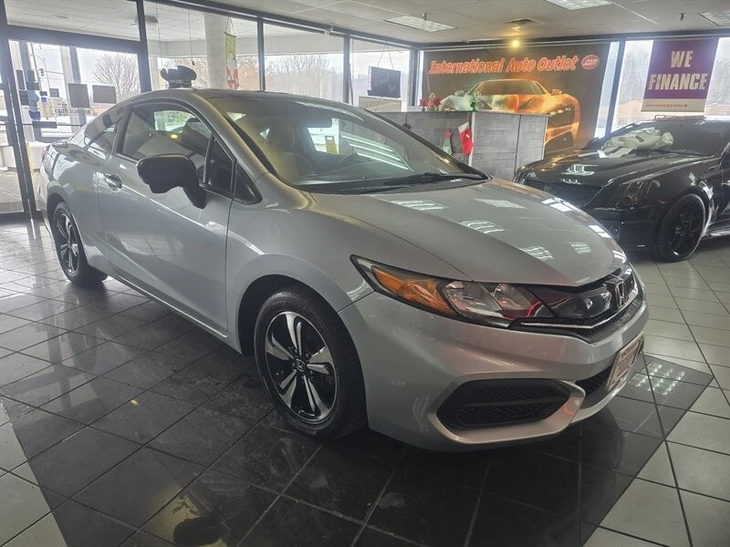 2015 Honda Civic 9th Gen - Image 3 of 4