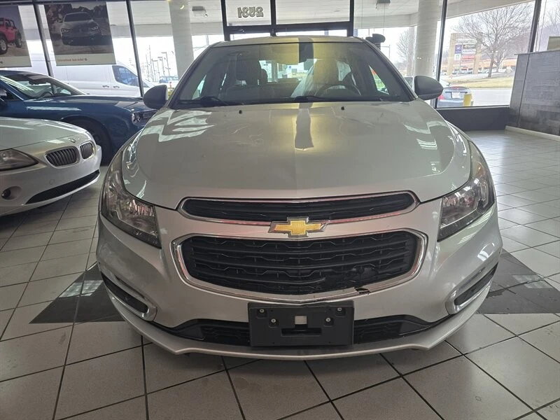 2015 Chevrolet Cruze - Image 2 of 4