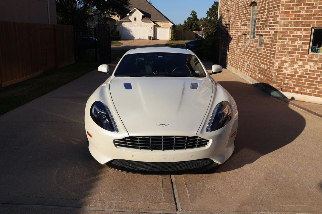 2015 Aston Martin DB9 - Image 2 of 22