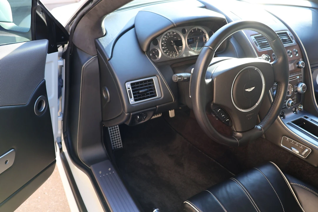 2015 Aston Martin DB9 - Image 13 of 22