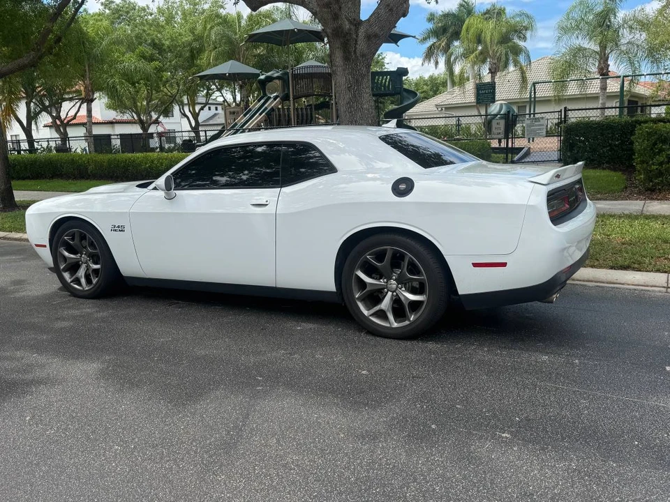 2015 Dodge Challenger 3rd Gen - Image 2 of 8