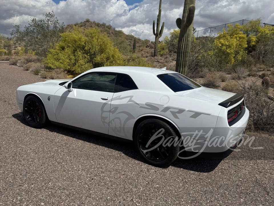 2015 Dodge Challenger SRT Hellcat 3rd Gen - Image 23 of 24