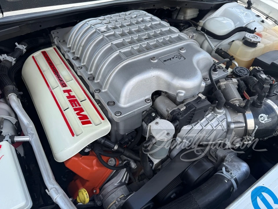 2015 Dodge Challenger SRT Hellcat 3rd Gen - Image 6 of 24