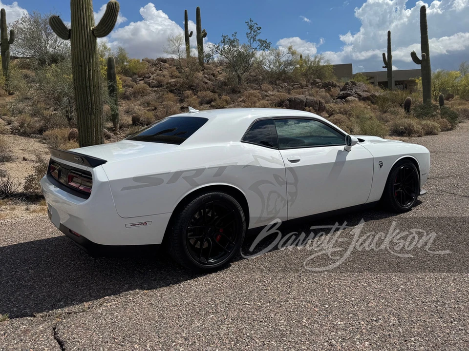 2015 Dodge Challenger SRT Hellcat 3rd Gen - Image 18 of 24