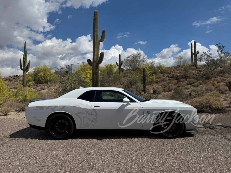 2015 Dodge Challenger SRT Hellcat 3rd Gen - Image 2 of 24