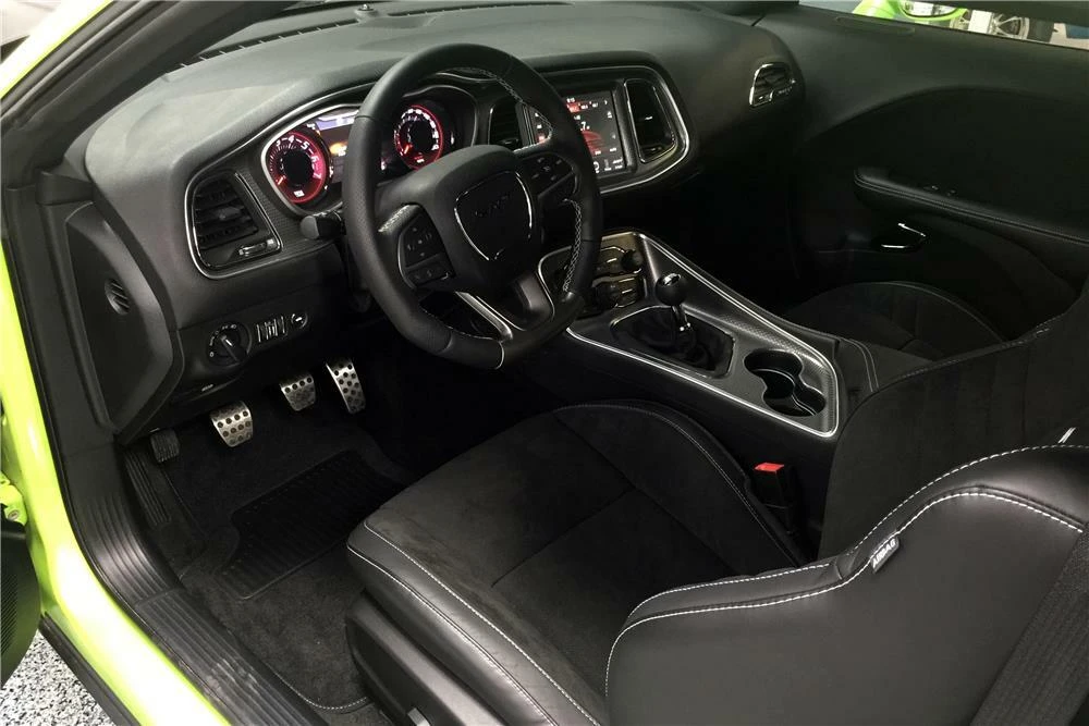2015 Dodge Challenger SRT Hellcat 3rd Gen - Image 4 of 5