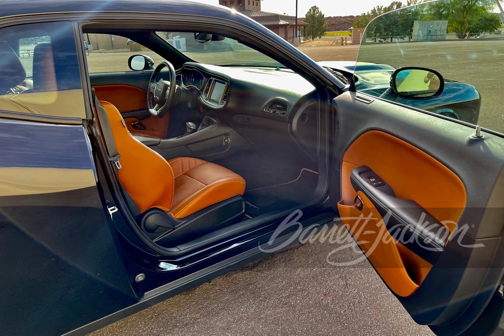2015 Dodge Challenger SRT Hellcat 3rd Gen - Image 6 of 10