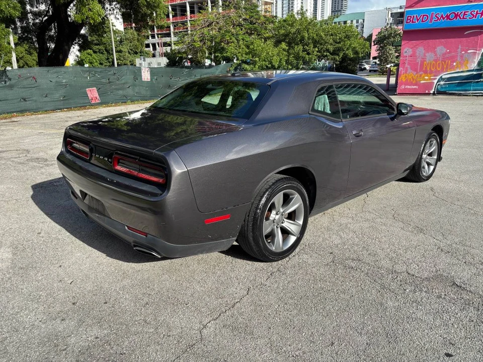 2015 Dodge Challenger 3rd Gen - Image 5 of 12