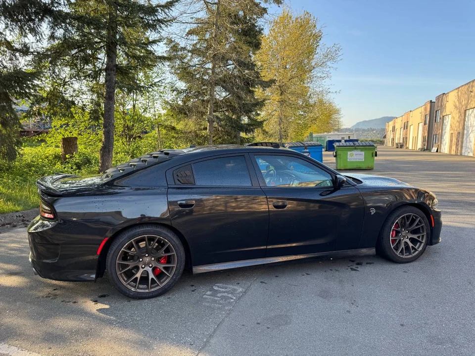 2015 Dodge Charger SRT Hellcat 7th Gen - Image 4 of 17