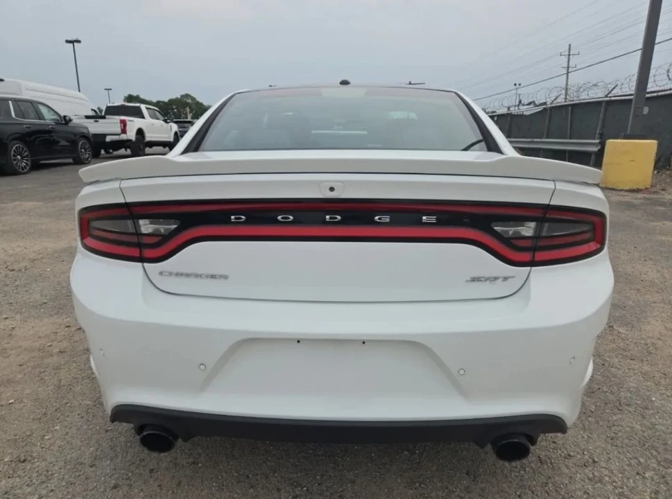 2015 Dodge Charger SRT Hellcat 7th Gen - Image 5 of 9