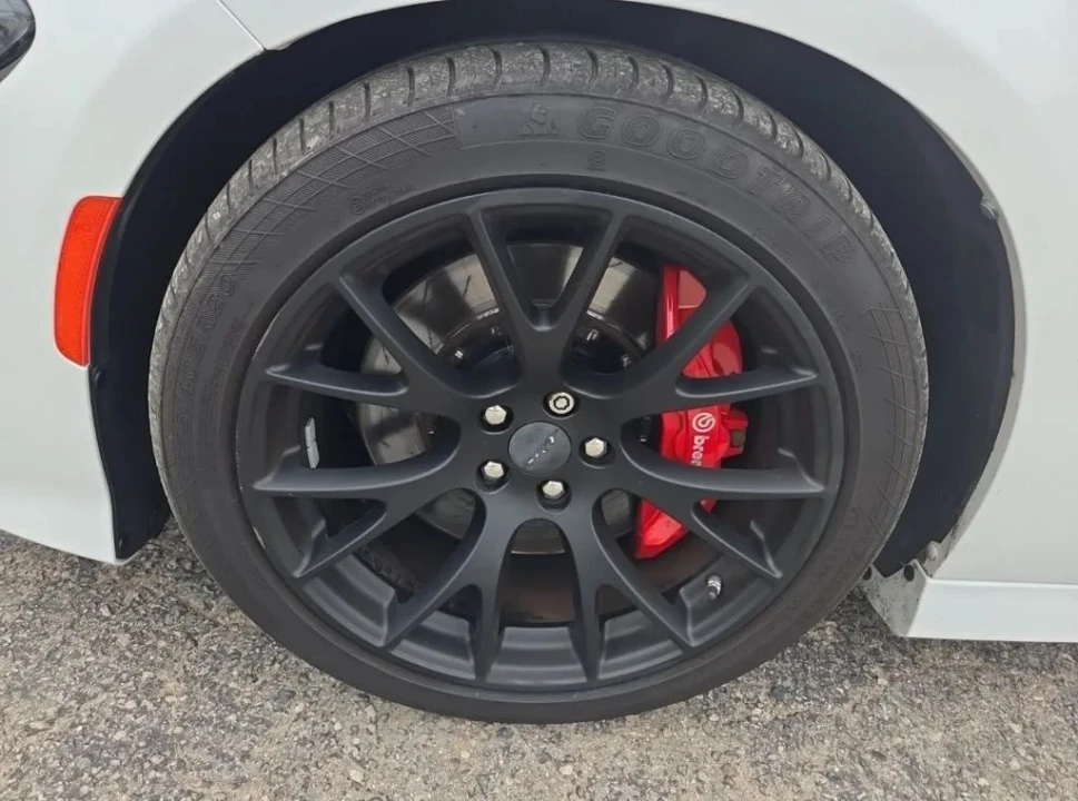 2015 Dodge Charger SRT Hellcat 7th Gen - Image 6 of 9