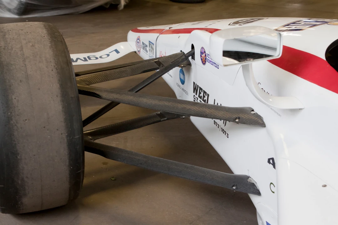 2015 Dallara - Image 16 of 18