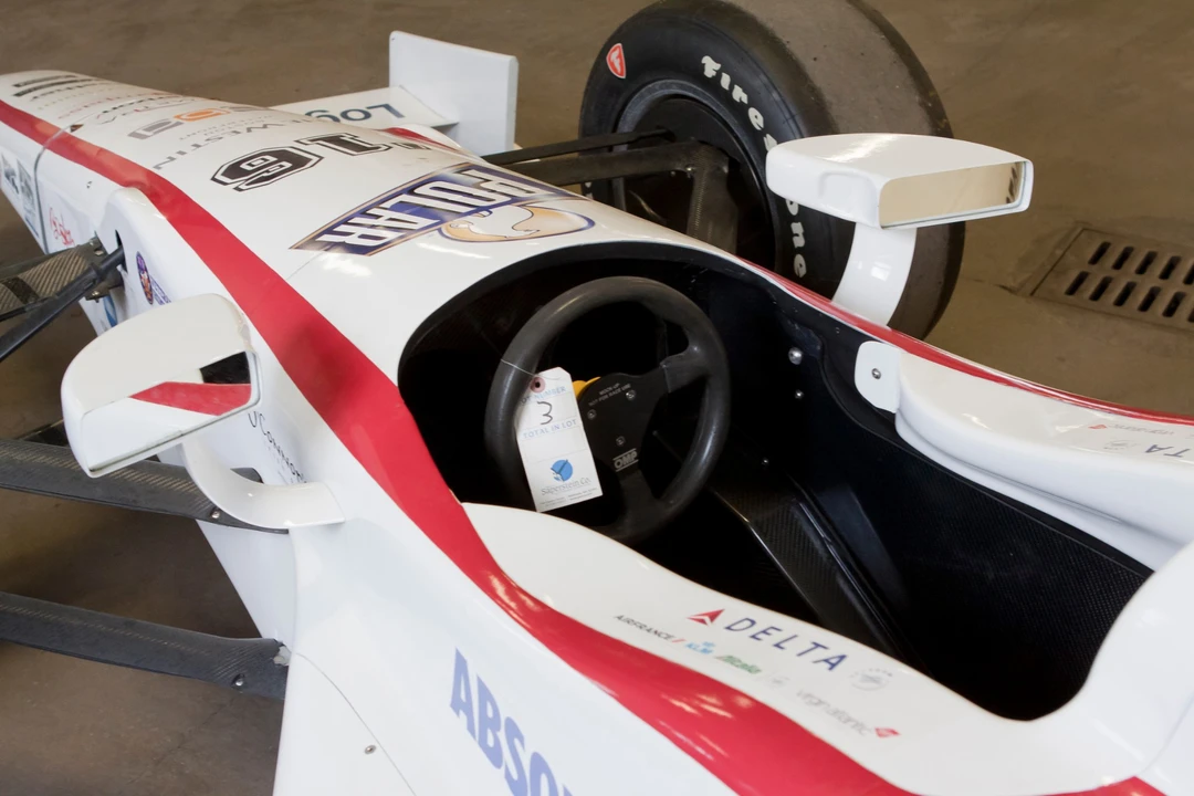 2015 Dallara - Image 17 of 18