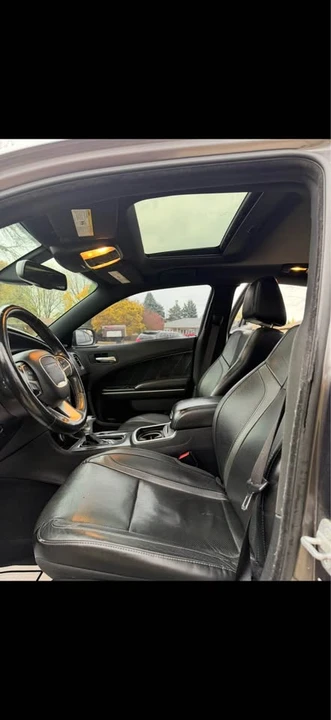 2015 Dodge Charger 7th Gen - Image 14 of 17