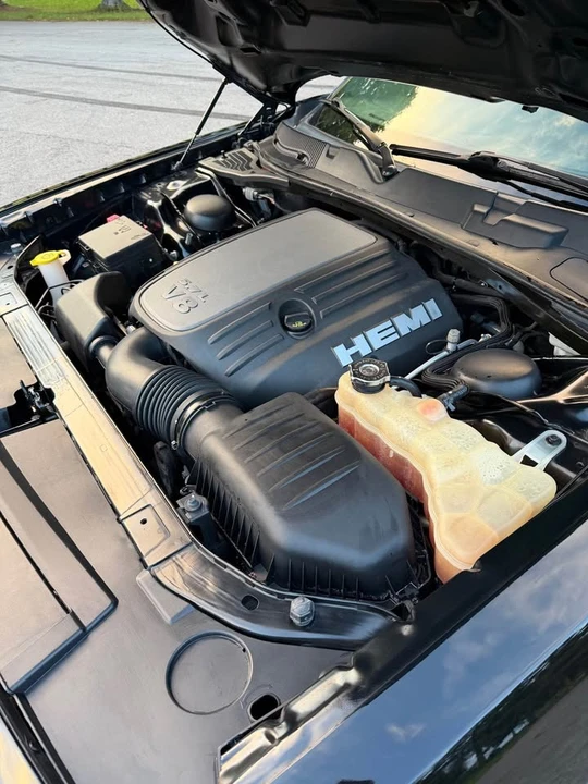 2015 Dodge Challenger 3rd Gen - Image 11 of 20