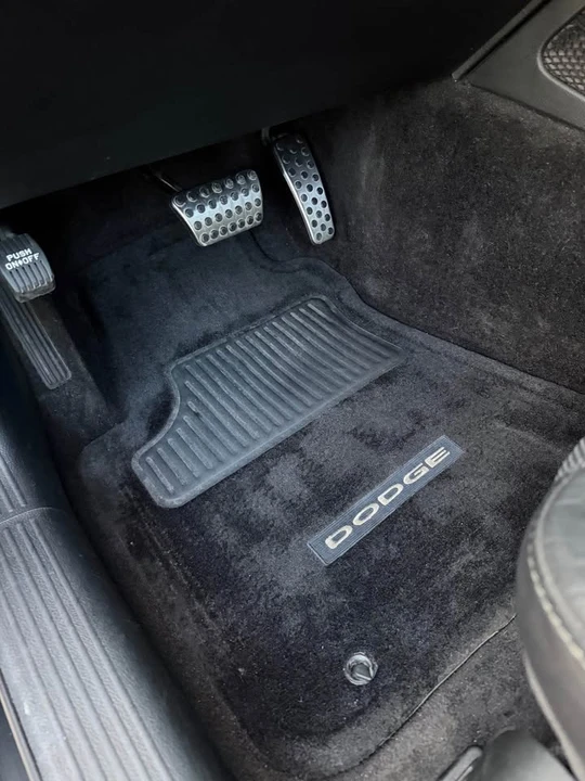 2015 Dodge Challenger 3rd Gen - Image 19 of 20