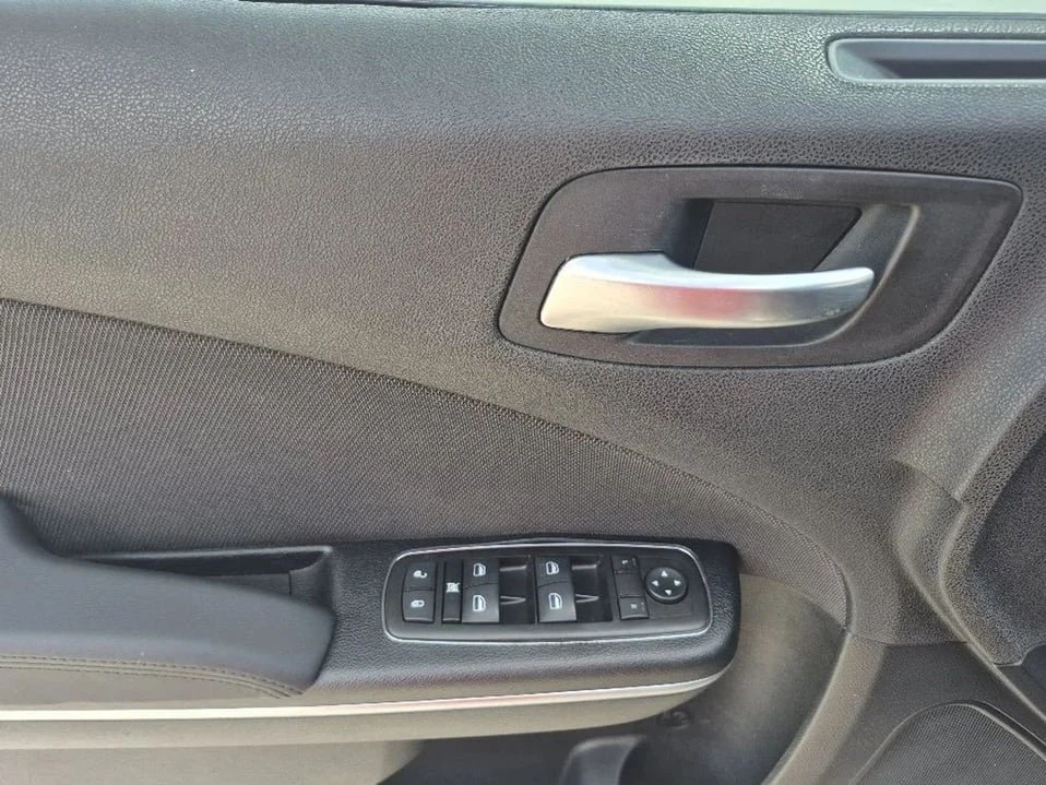 2015 Dodge Charger 7th Gen - Image 11 of 20