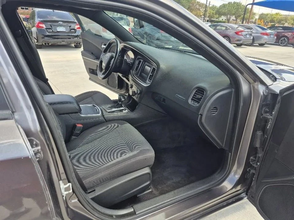 2015 Dodge Charger 7th Gen - Image 16 of 20