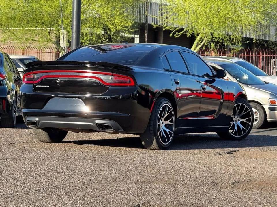 2015 Dodge Charger 7th Gen - Image 4 of 8
