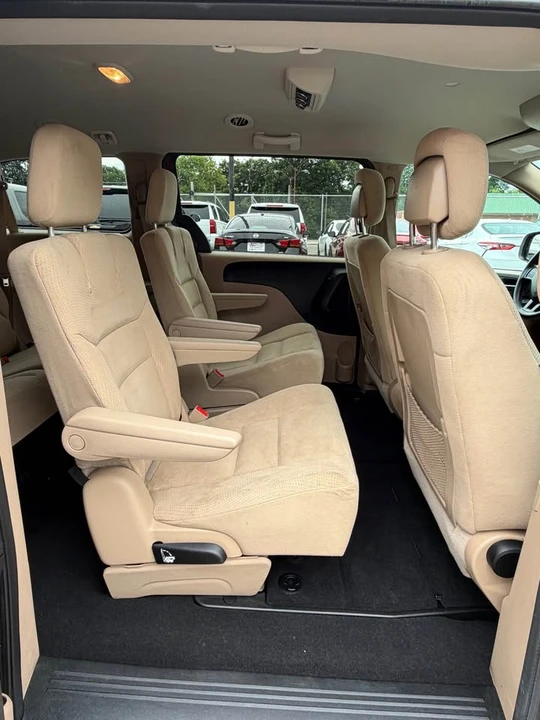 2015 Dodge Caravan - Image 14 of 20