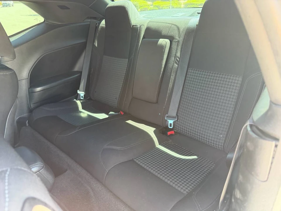 2015 Dodge Challenger 3rd Gen - Image 9 of 10