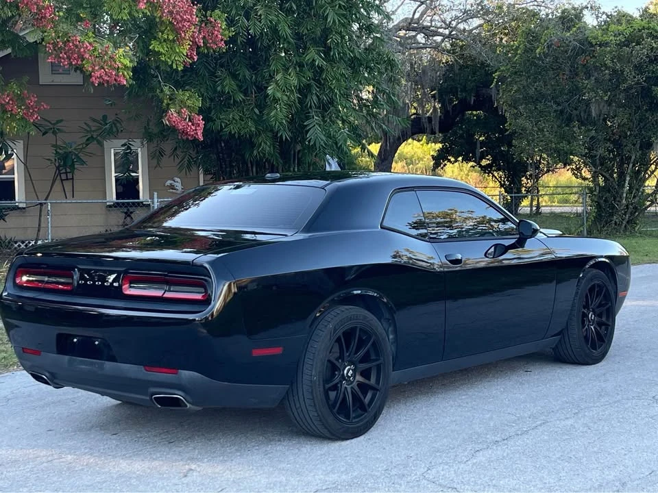 2015 Dodge Challenger 3rd Gen - Image 5 of 11