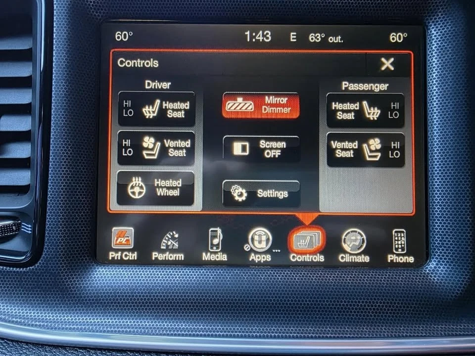 2015 Dodge Challenger 3rd Gen - Image 15 of 17