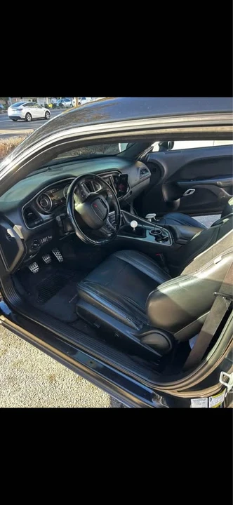 2015 Dodge Challenger 3rd Gen - Image 11 of 16
