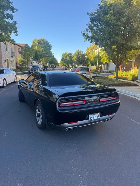 2015 Dodge Challenger 3rd Gen - Image 3 of 16
