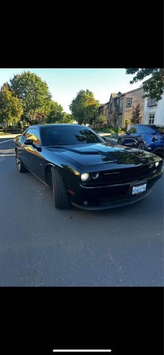 2015 Dodge Challenger 3rd Gen - Image 13 of 16