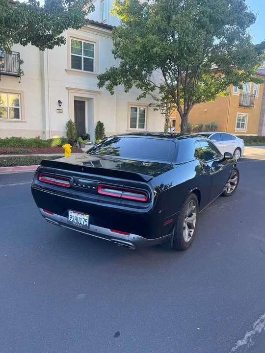 2015 Dodge Challenger 3rd Gen - Image 4 of 16