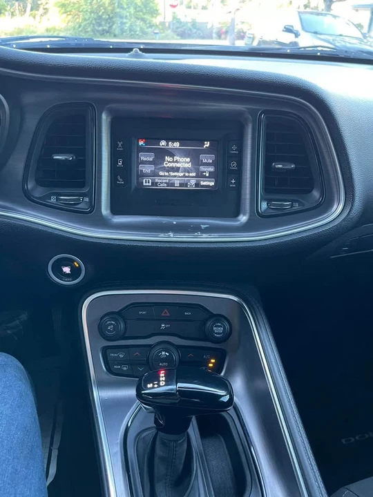 2015 Dodge Challenger 3rd Gen - Image 10 of 11